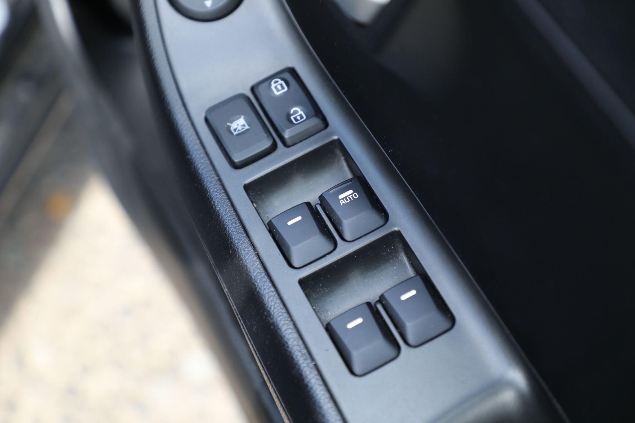 Large vehicle image